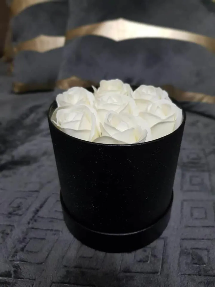 Flower box red,white - Image 2