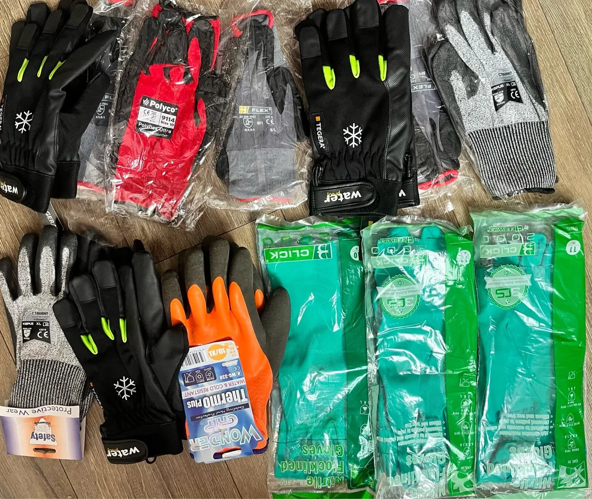 New packed gloves & protect glasses - Image 1