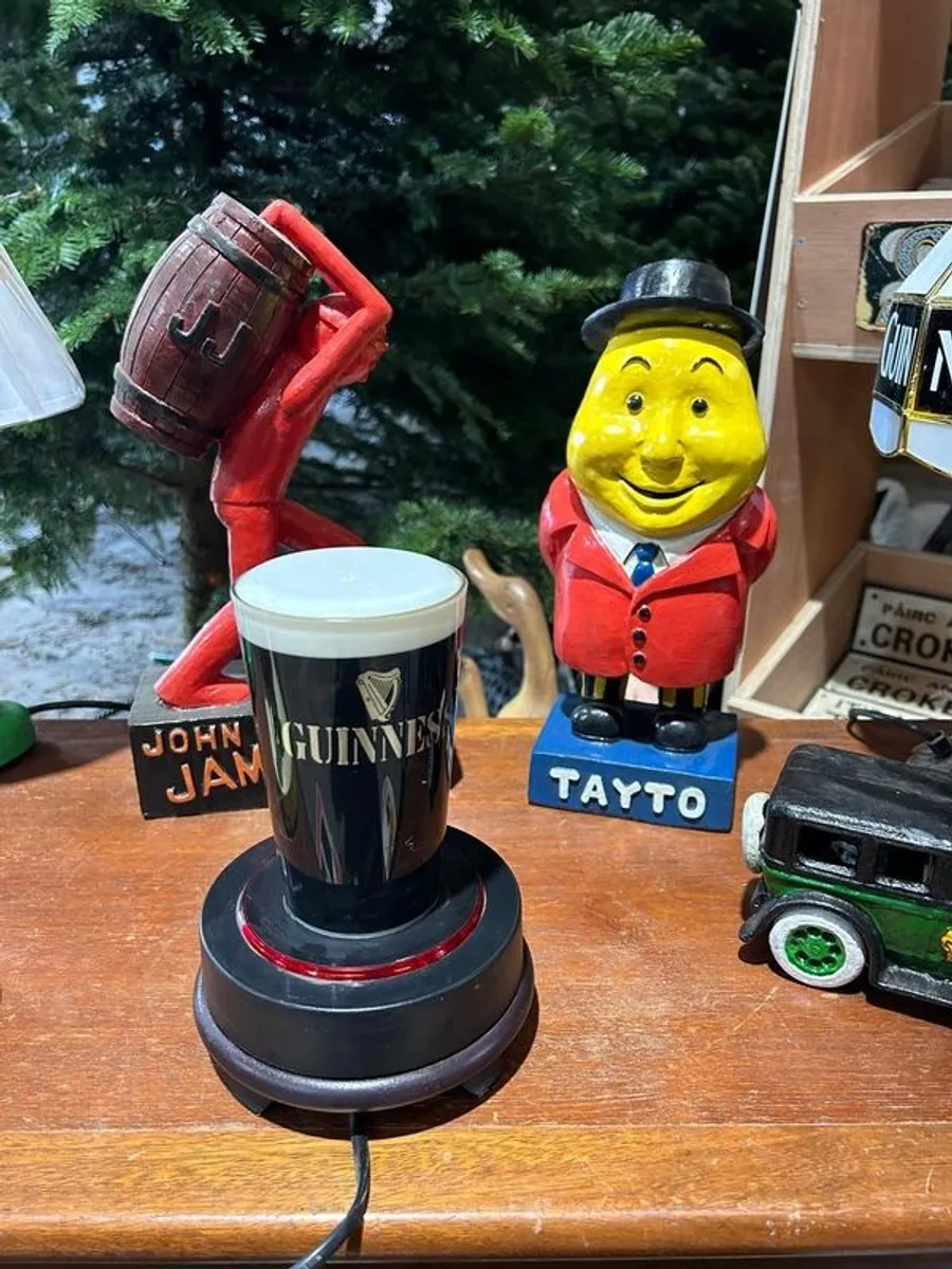 Guinness lamp & much more - Image 2