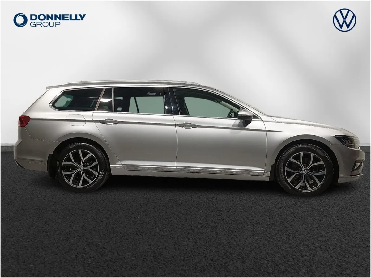 Volkswagen Passat Diesel Estate SEL - Image 4