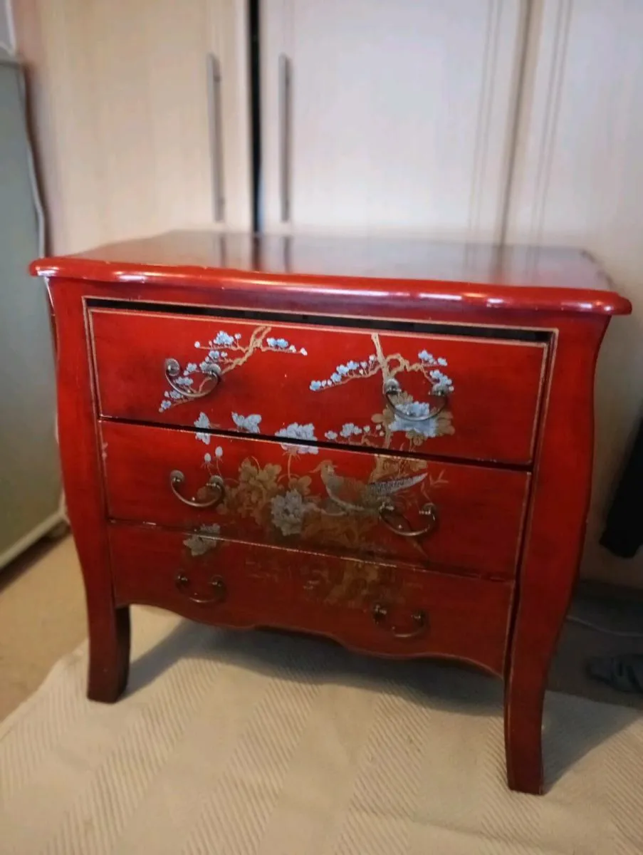 Chest of Drawers - Image 1