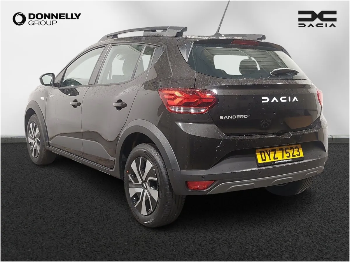 Dacia Sandero Stepway Hatchback Expression - Image 2