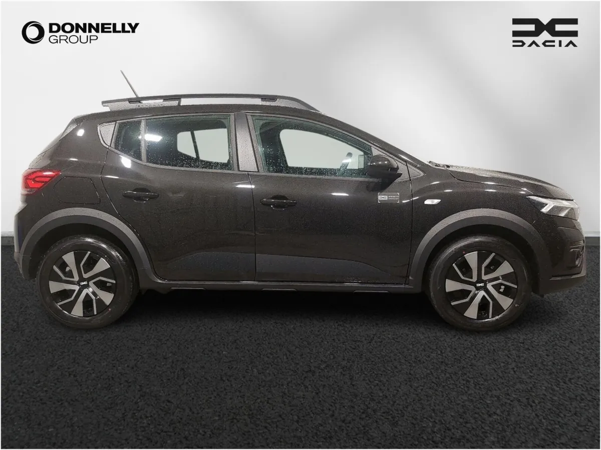 Dacia Sandero Stepway Hatchback Expression - Image 3