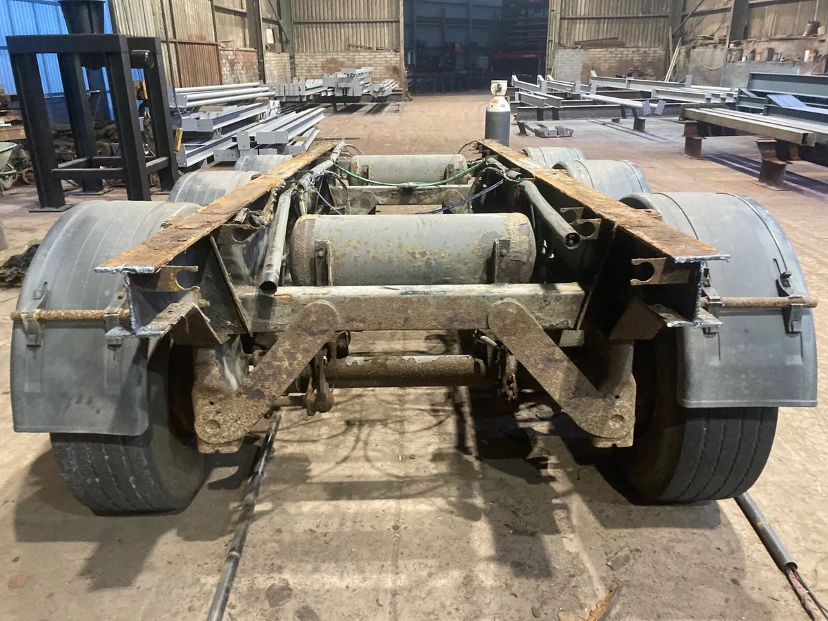 3 Back axles of 40ft refrigeration trailer - Image 3