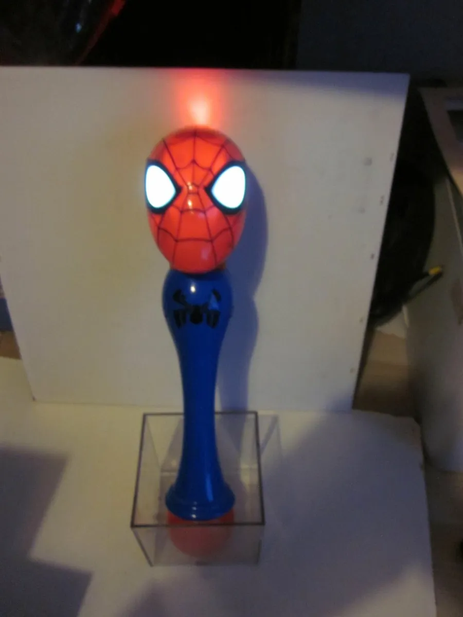 Disney Spider-Man Light-Up Talking Bubble Wand - Image 4