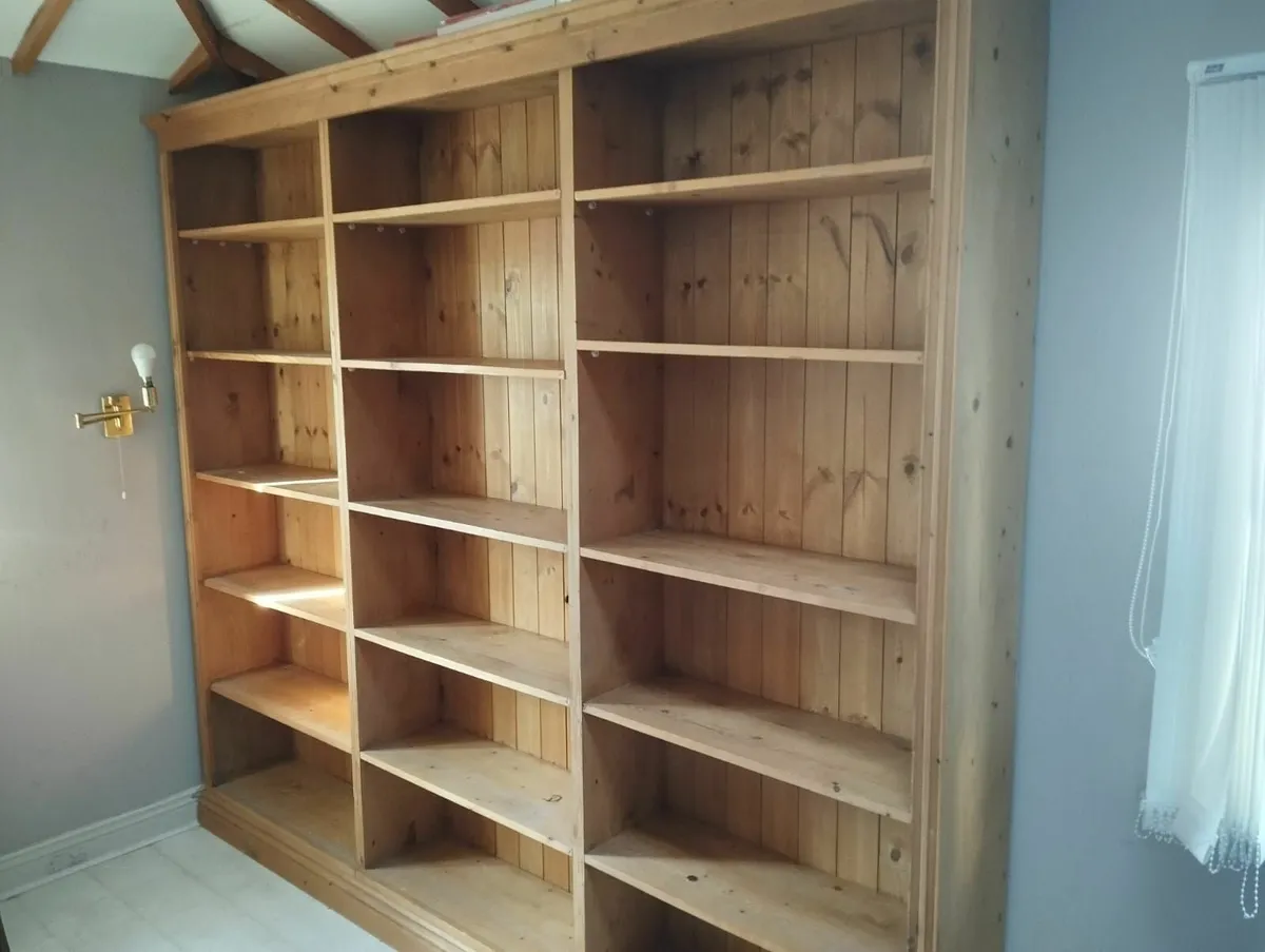 Set of 3 pine bookcases which fit together