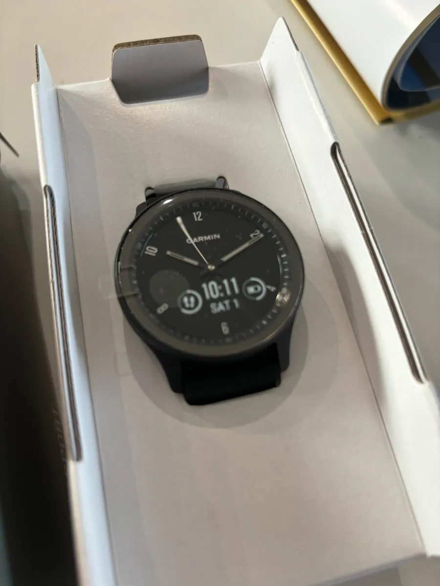 Garmin Vivomove Sport - Image 2