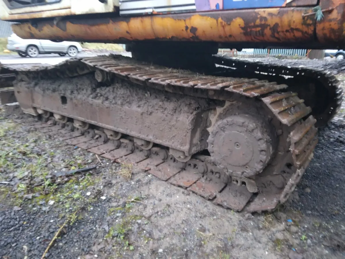 Hitachi Digger - Image 4