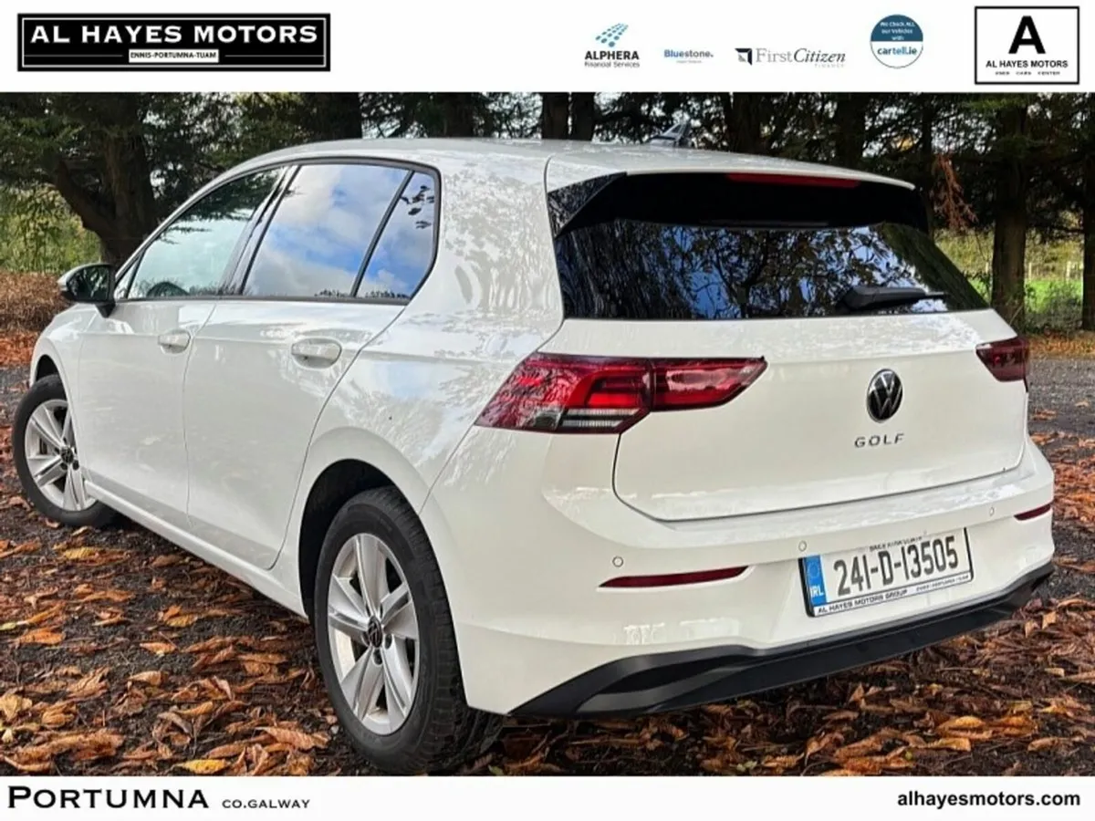Volkswagen Golf LIFE 2.0 TDI 6SPPED 115BHP - Image 3