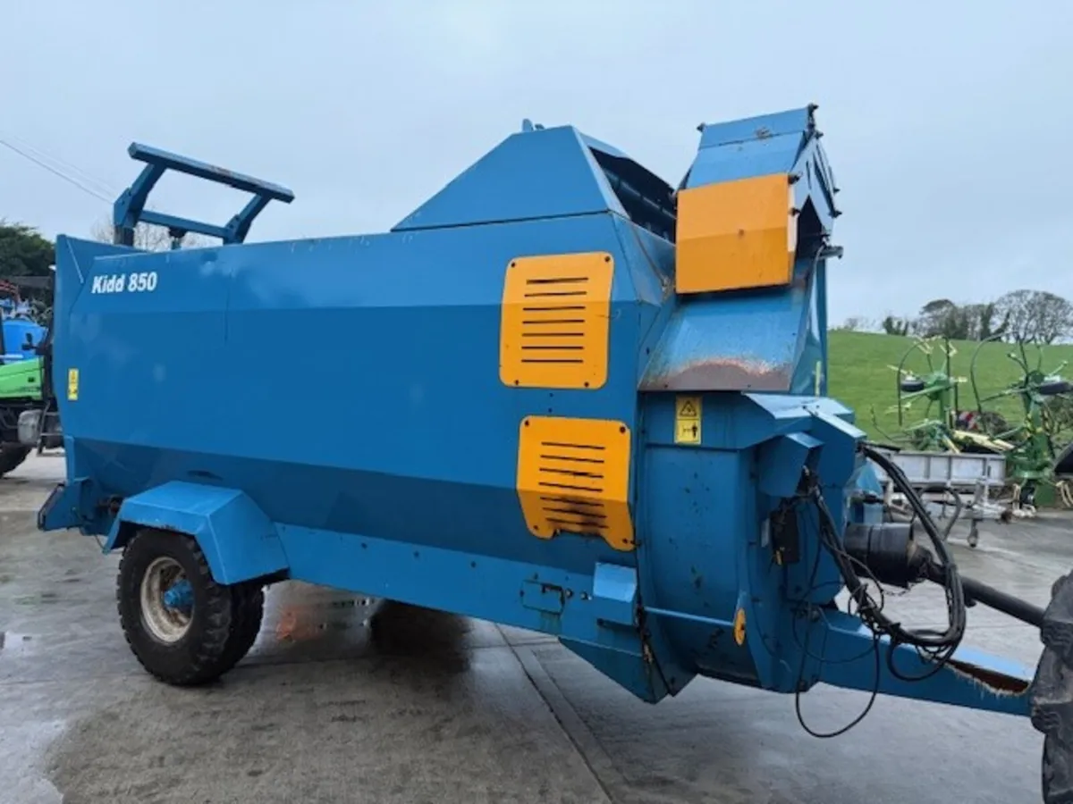 Used KIDD 850 Trailed Big Bale Shredder Bedder - Image 1