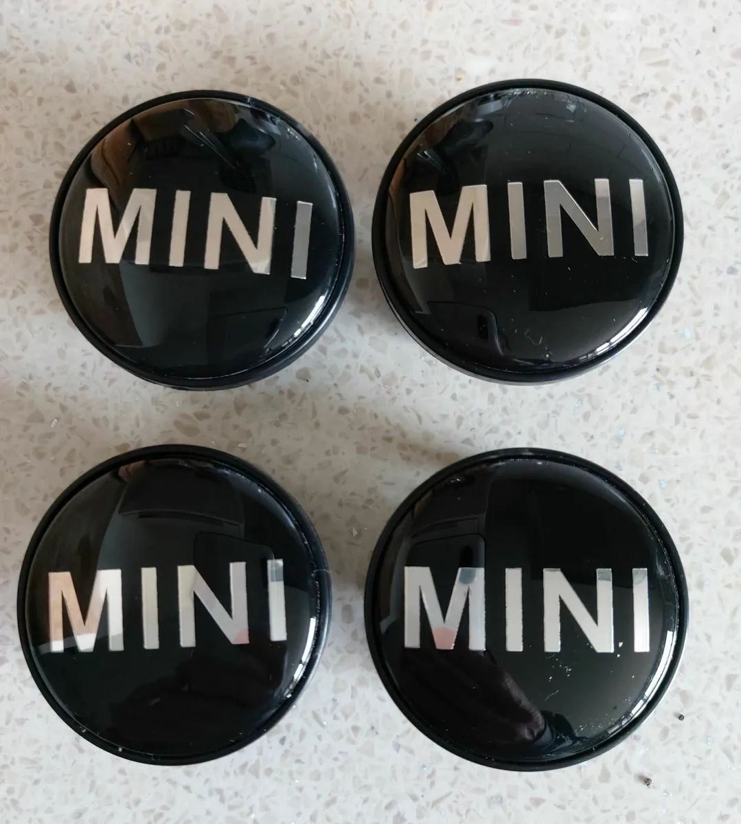 4 x Mini Centre Caps - FREE POST - Image 1