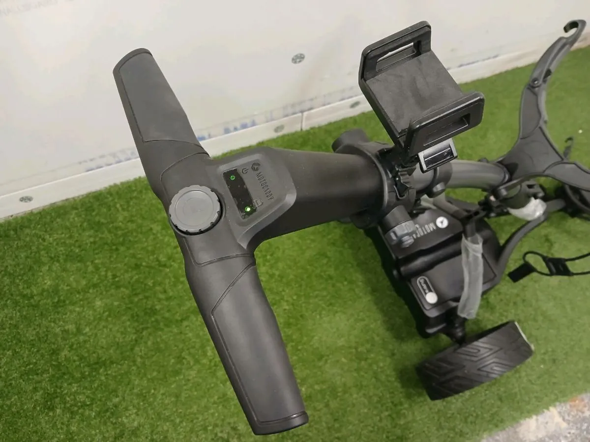 New Motocaddy SE including free accessories - Image 2