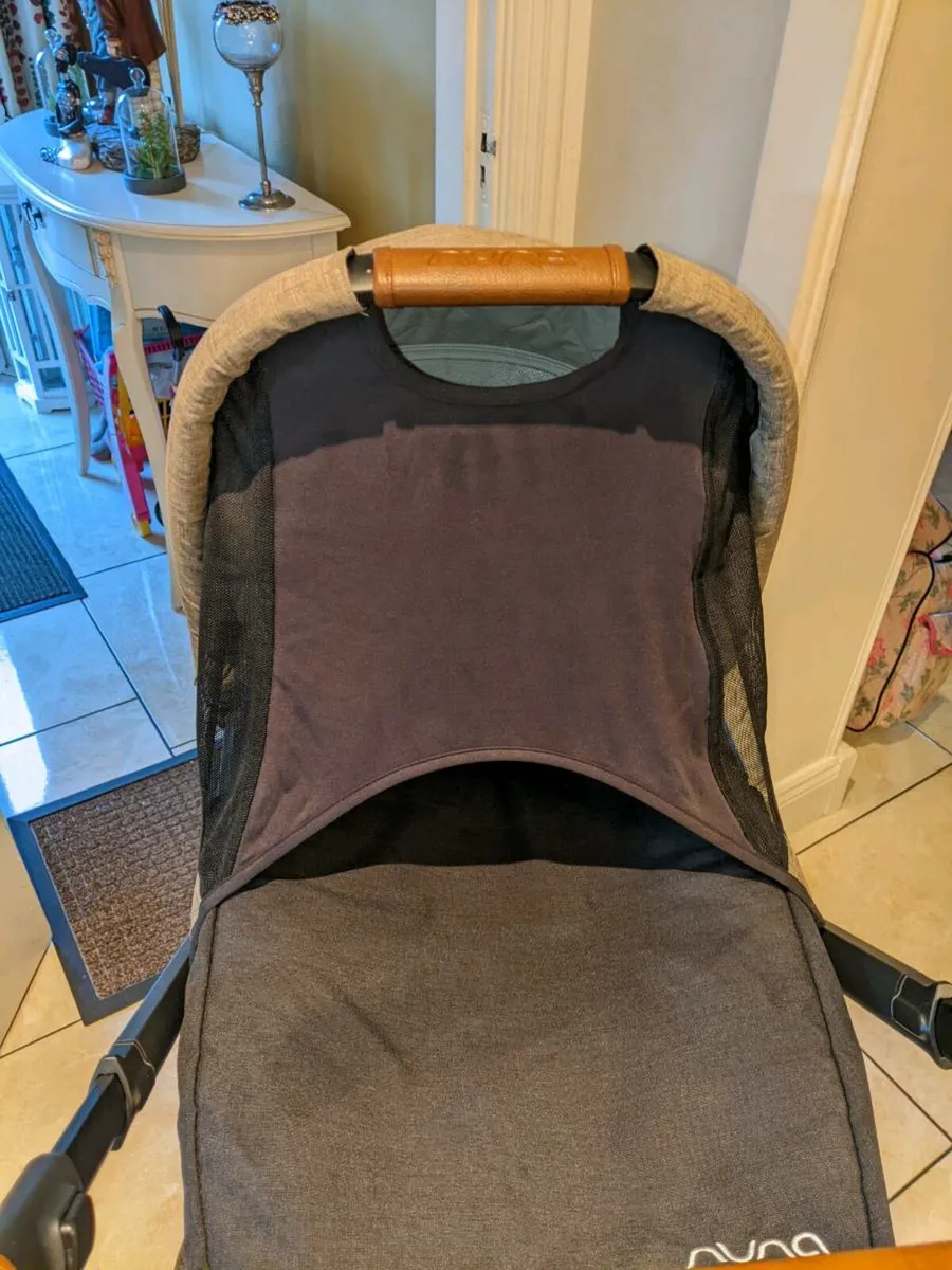 Nunn Mix Travel Pram - Image 3