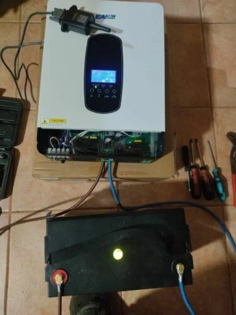 Hybrid Solar Inverter 1.8KW 12V Pure Sine Wave - Image 2