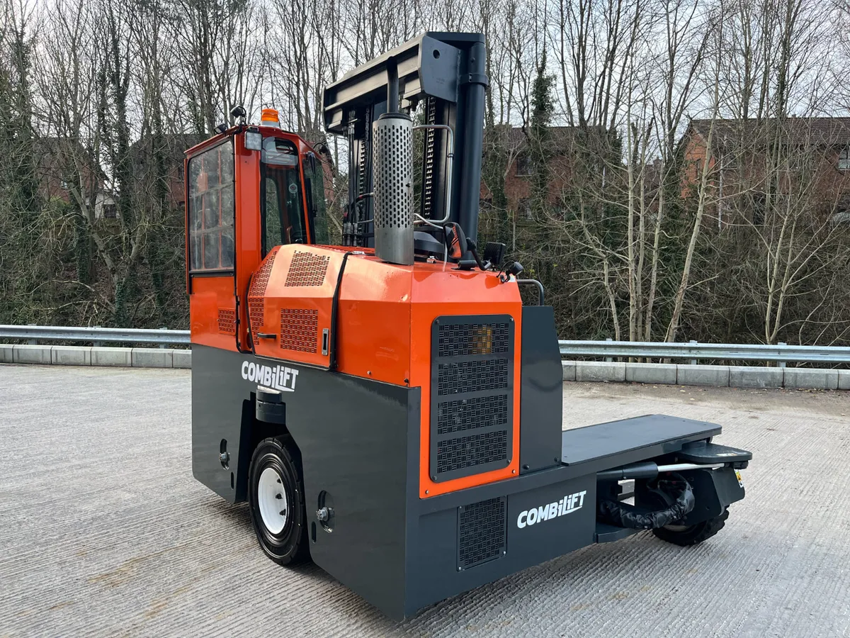 [1] 2019 Combilift C8000 Forklift - Image 4