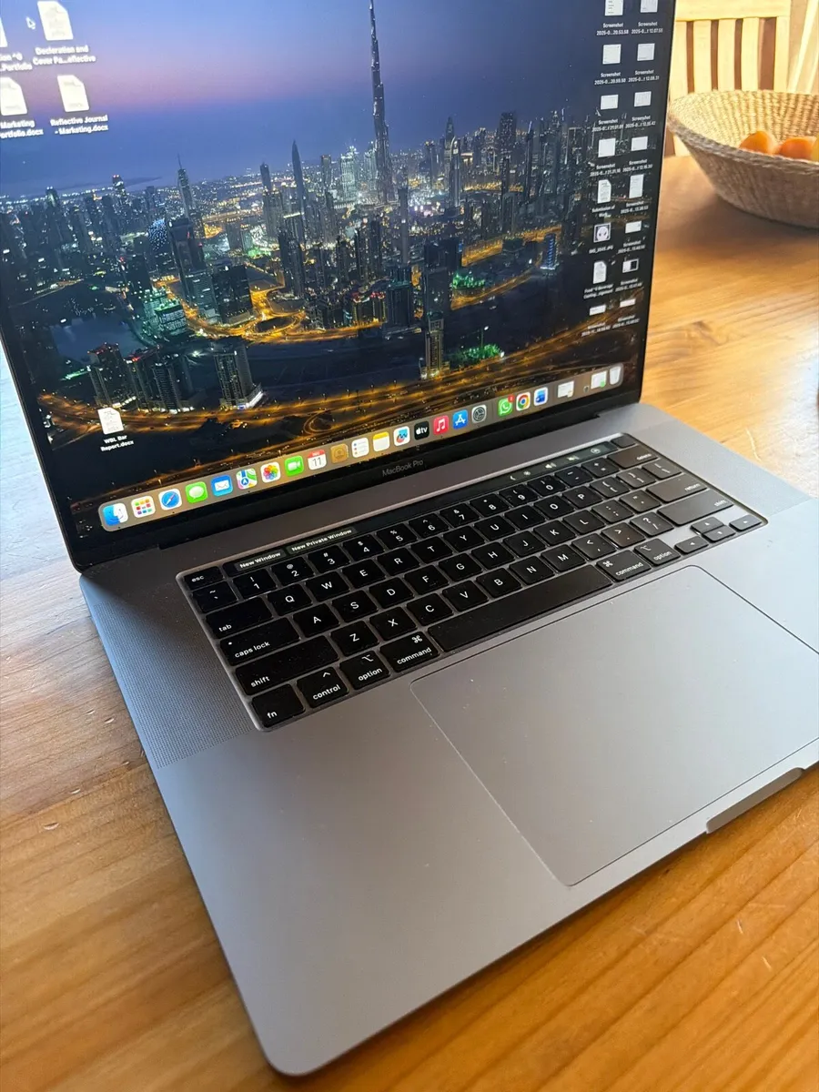 Apple MacBook Pro 2020 16” /512GB SSD/ like new/ - Image 2