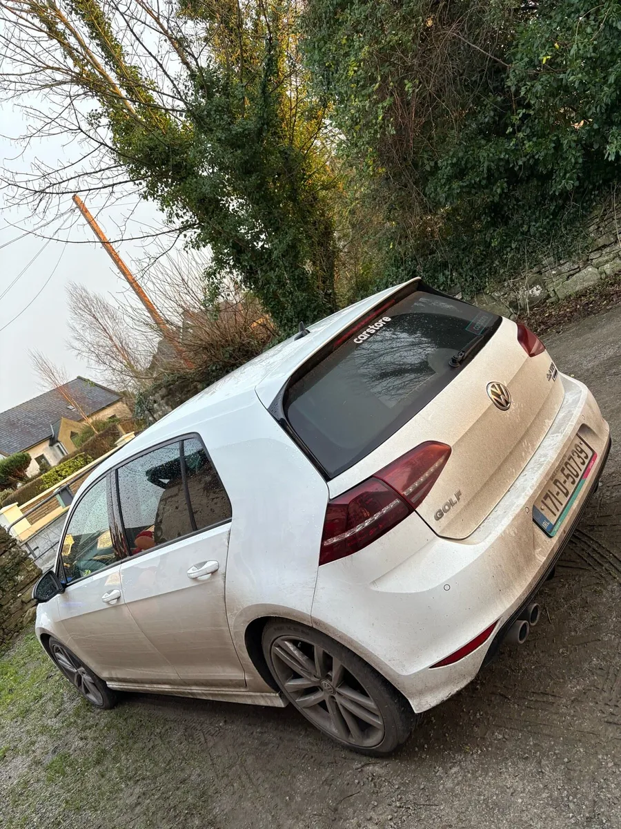 Volkswagen Golf R Line AUTOMATIC - Image 2