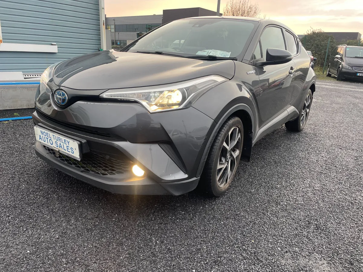 Toyota  C-HR 2019 ,  1.8  Hybrid Sport Auto - Image 2