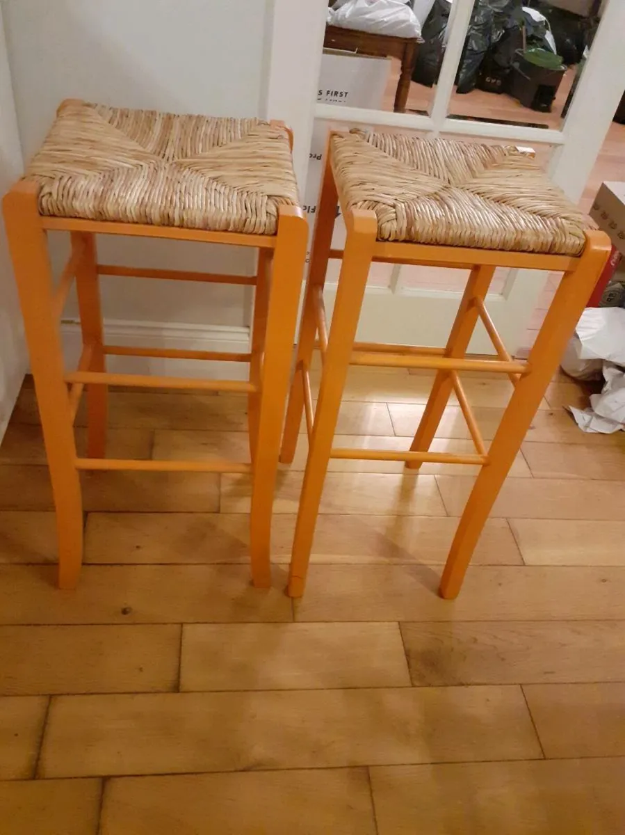 High stools - Image 2