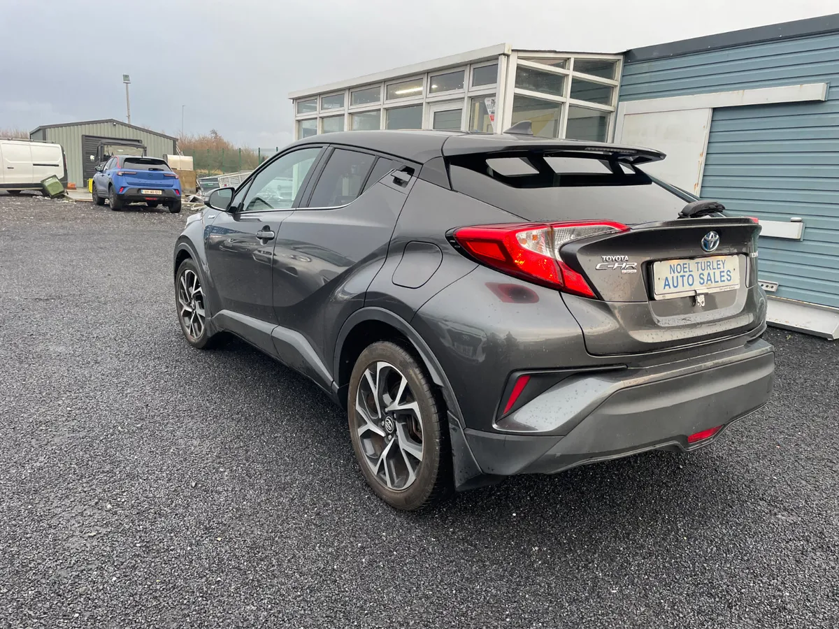 Toyota  C-HR 2019 ,  1.8  Hybrid Sport Auto - Image 3