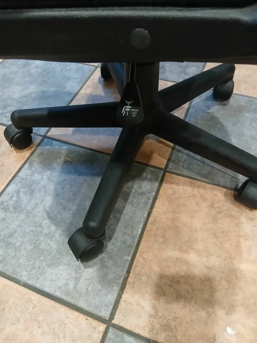 Office Chair - Image 2