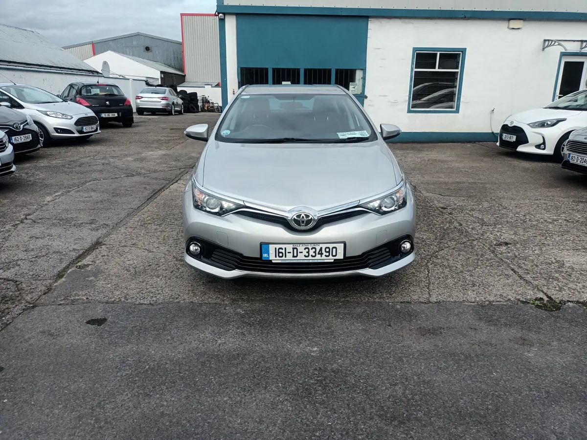 2016 Toyota Auris 1.4 D-4D (90) 5Dr Luna - Image 3