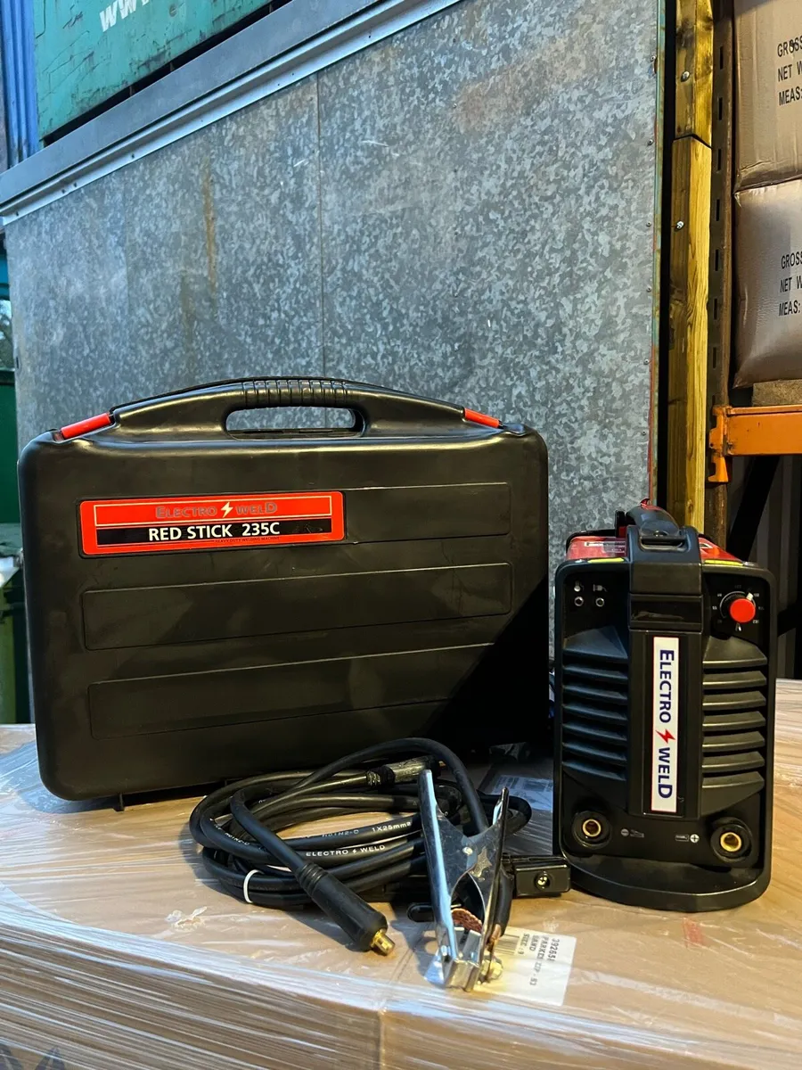 Electroweld Red Stick 235 Amp 230V inverter welder - Image 4