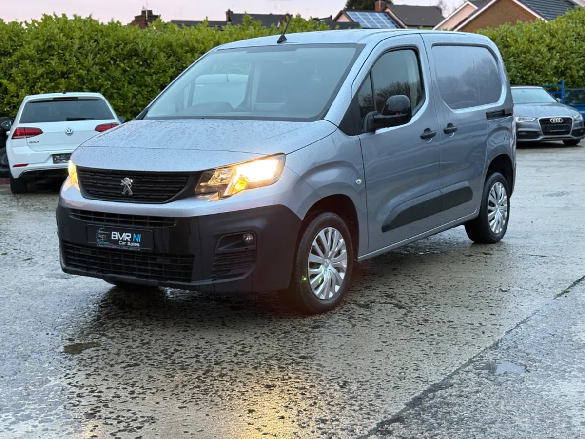 2022  PEUGEOT PARTNER 6 SPEED NEW MODEL - Image 3