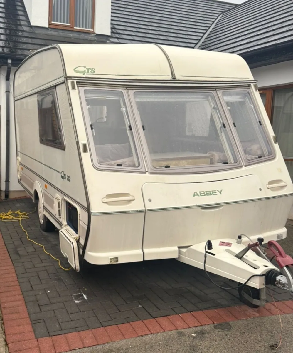 Lightweight Abbey 2/3 berth with mover & Awning - Image 2