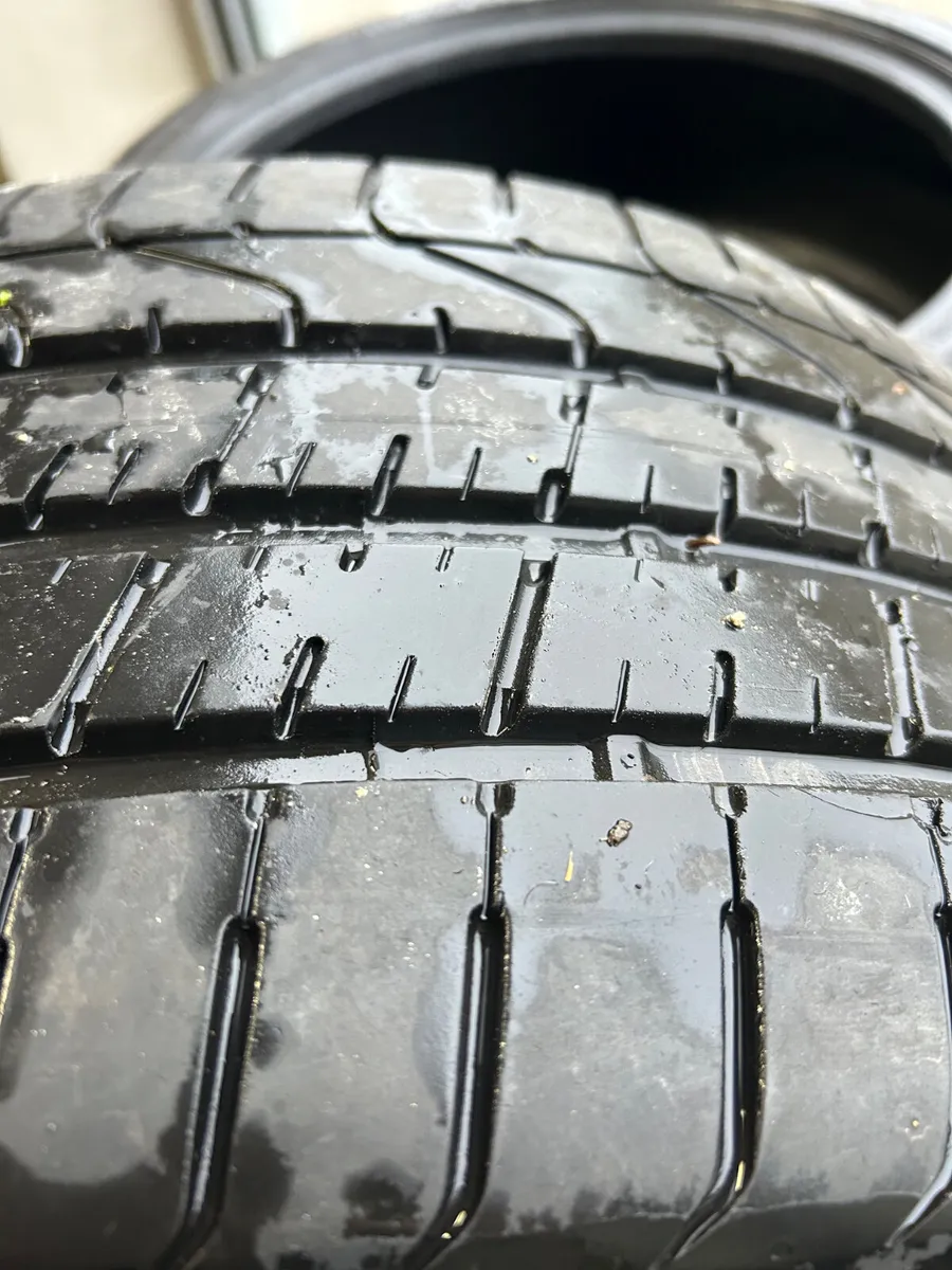 20” SET OF TYRES - Image 3