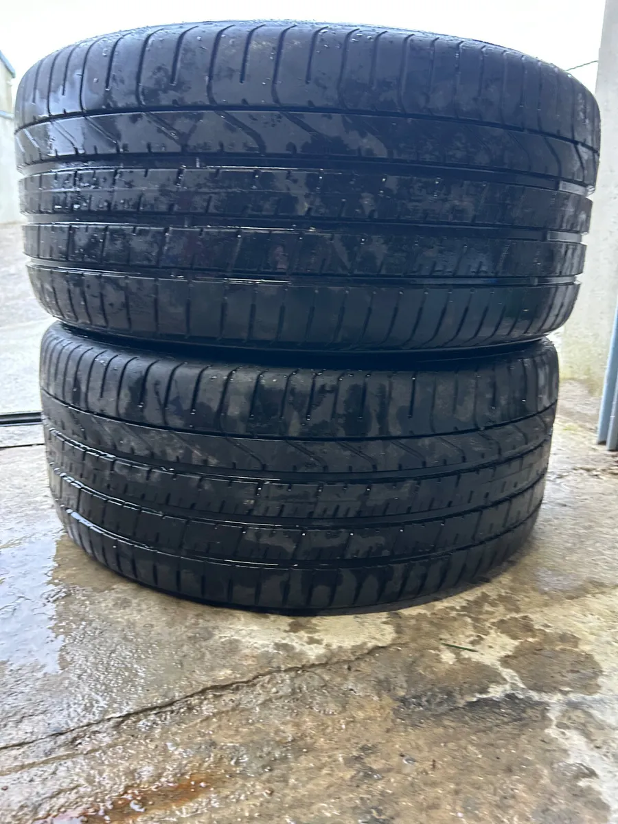 20” SET OF TYRES - Image 1