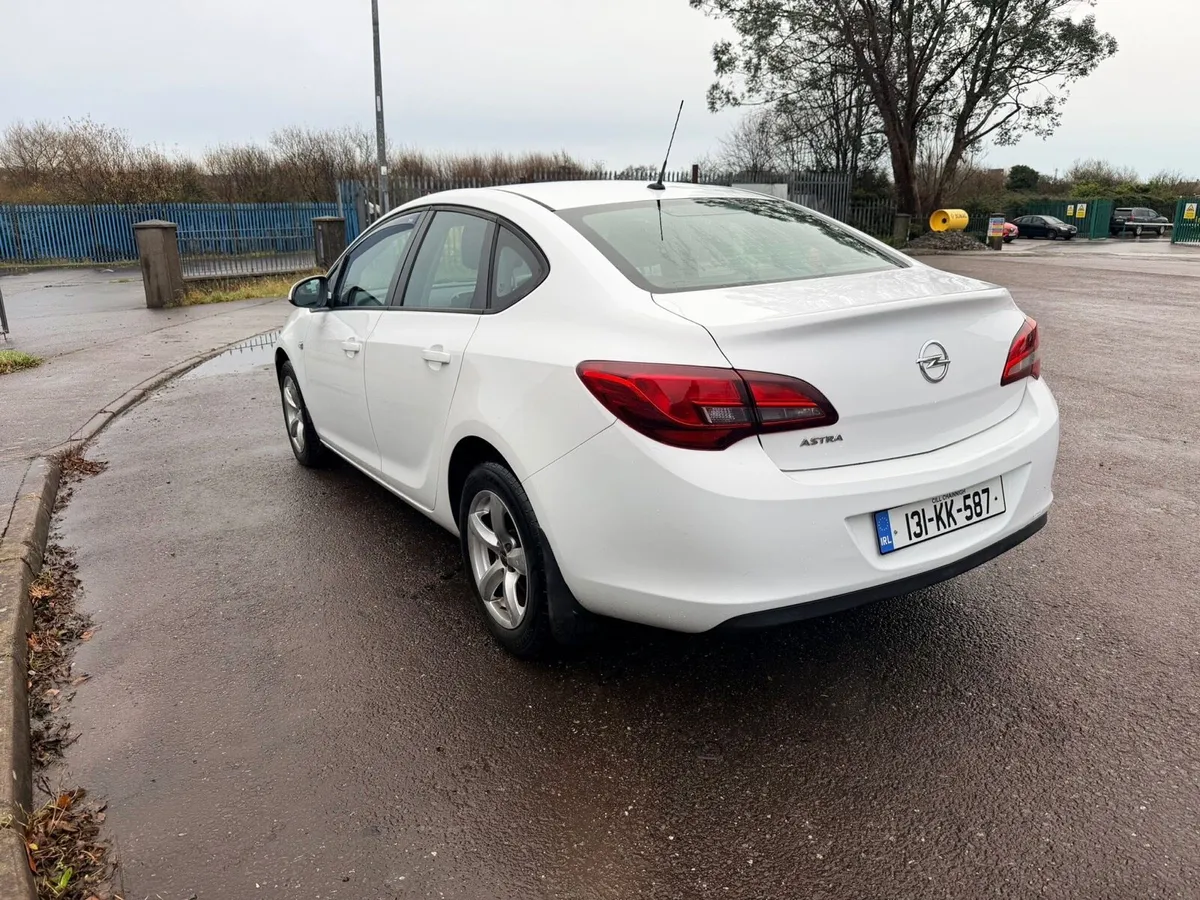 Opel Astra 1.4 petrol - Image 4
