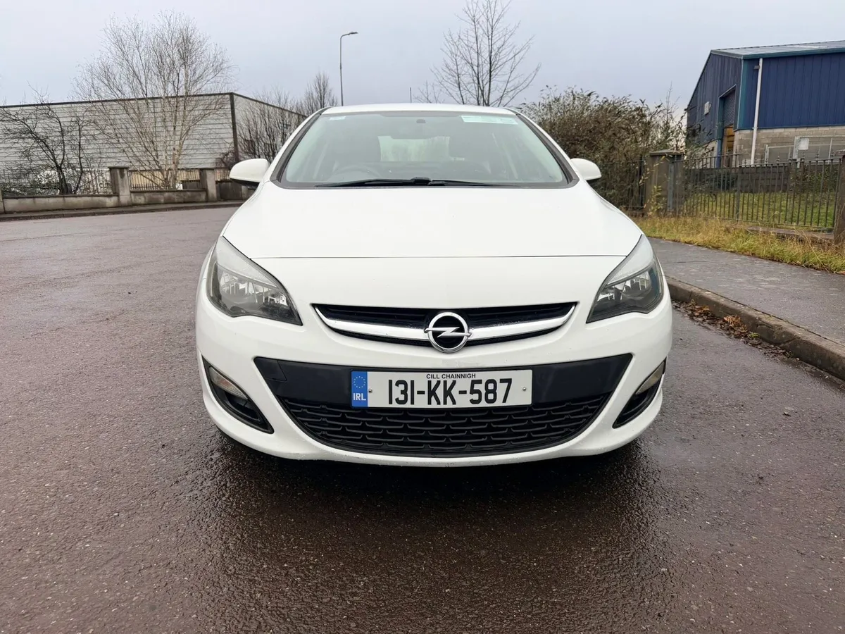 Opel Astra 1.4 petrol - Image 1