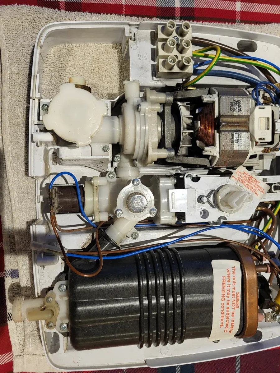 Electric Shower - Image 2