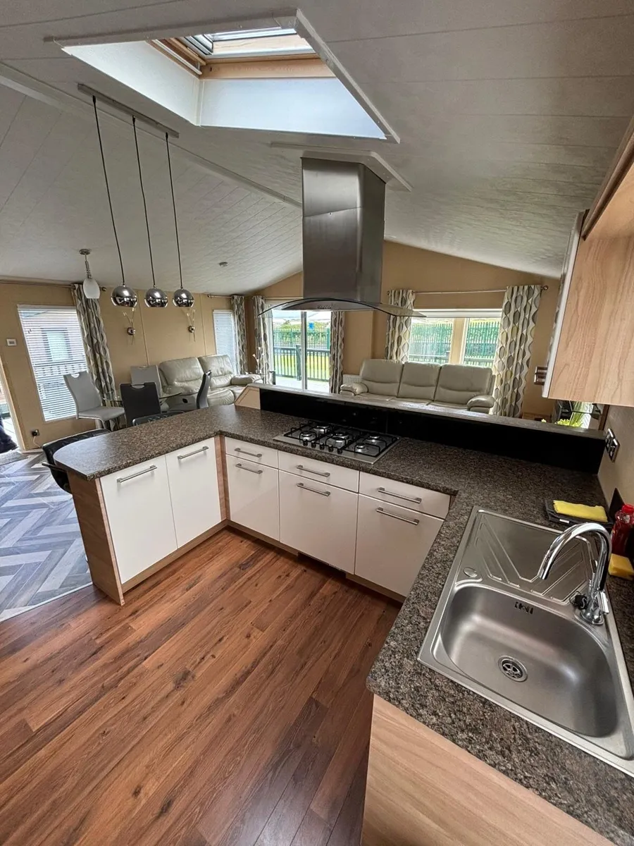 Willerby Lodge  Twin Unit - Image 2