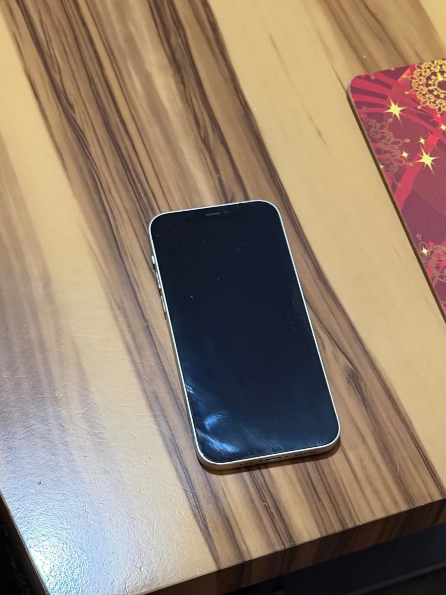 iPhone 12 white 64g - Image 2