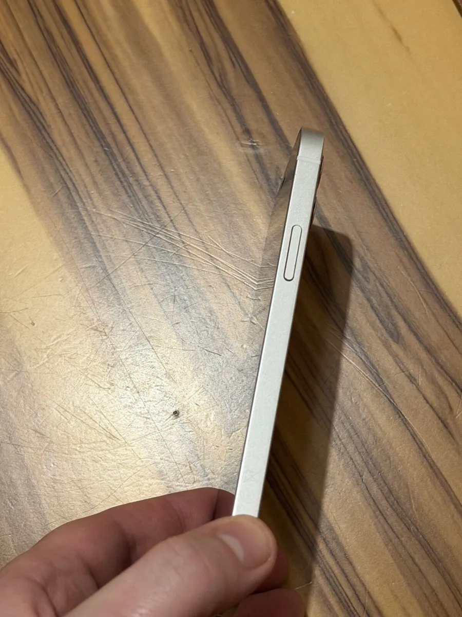 iPhone 12 white 64g - Image 3