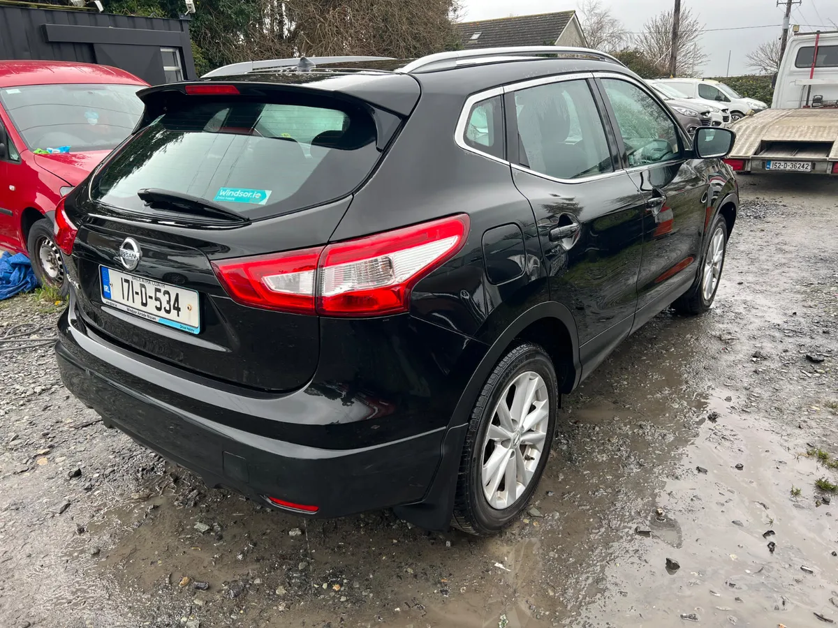 2017 Nissan Qashqai Low milage - Image 4