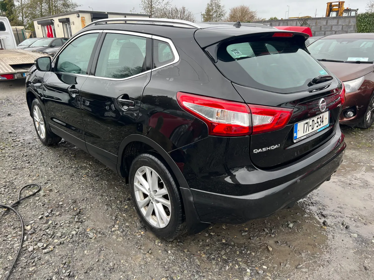 2017 Nissan Qashqai Low milage - Image 3