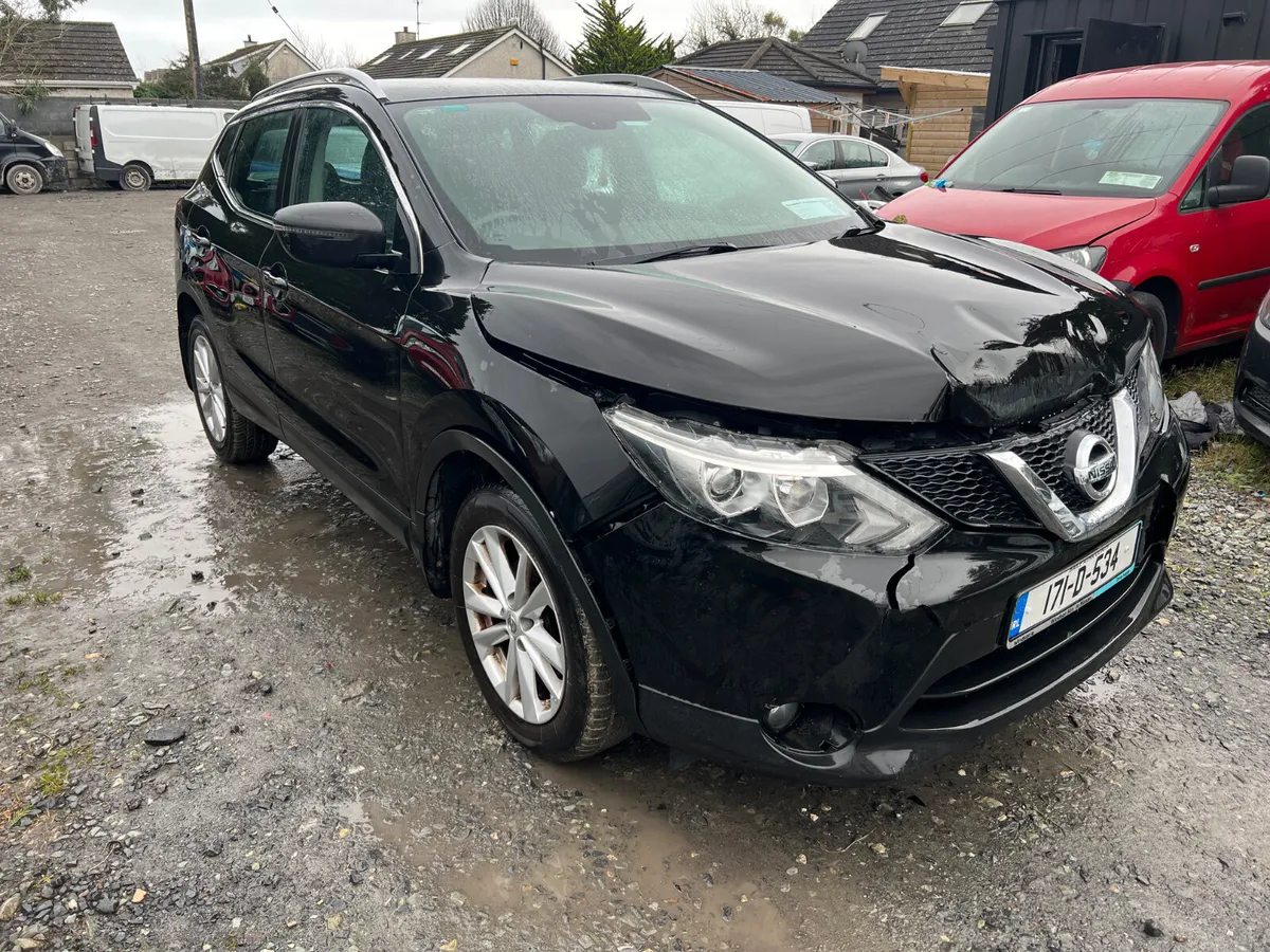 2017 Nissan Qashqai Low milage - Image 2