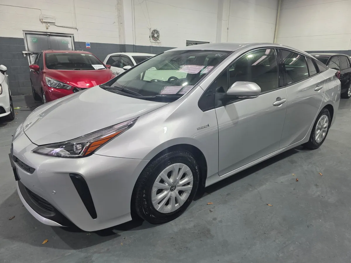 2019 Toyota Prius S Hybrid - Image 3