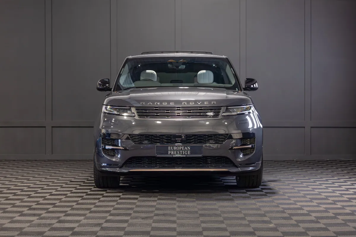 2025 Range Rover Sport P460e Dynamic SE *Pan Roof - Image 2