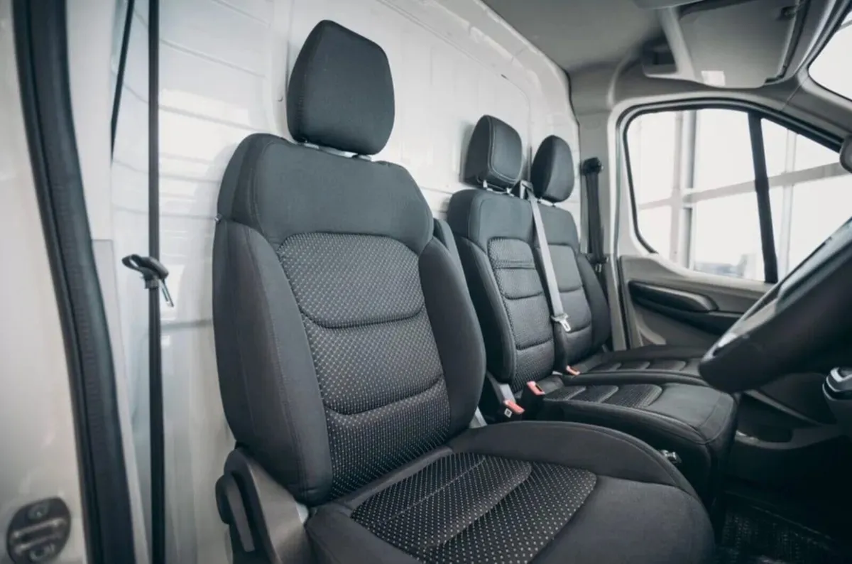 **Maxus Deliver 9 LUX L3 H2 FWD** - Image 4