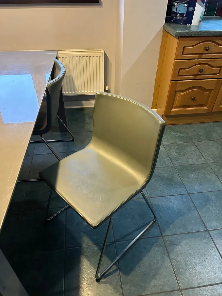 Kitchen Table & Chairs - Image 2