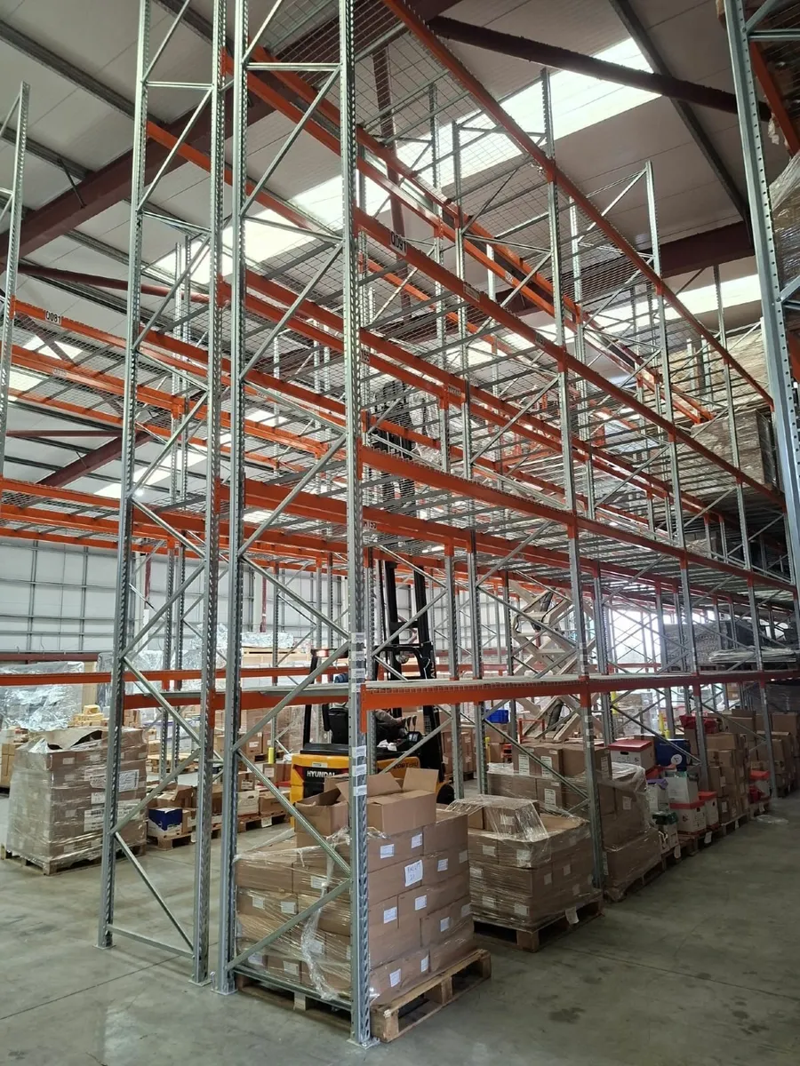 Warehouse pallet racking - Image 1