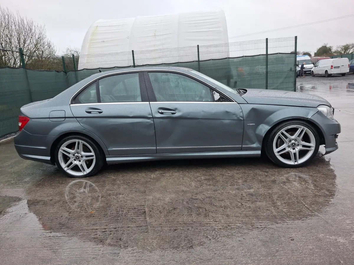 2012 Mercedes C220  Automatic - Image 4