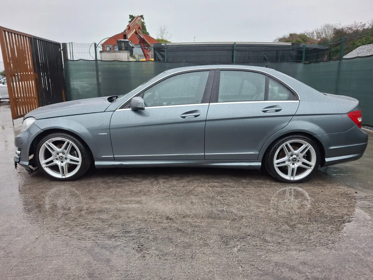 2012 Mercedes C220  Automatic - Image 3