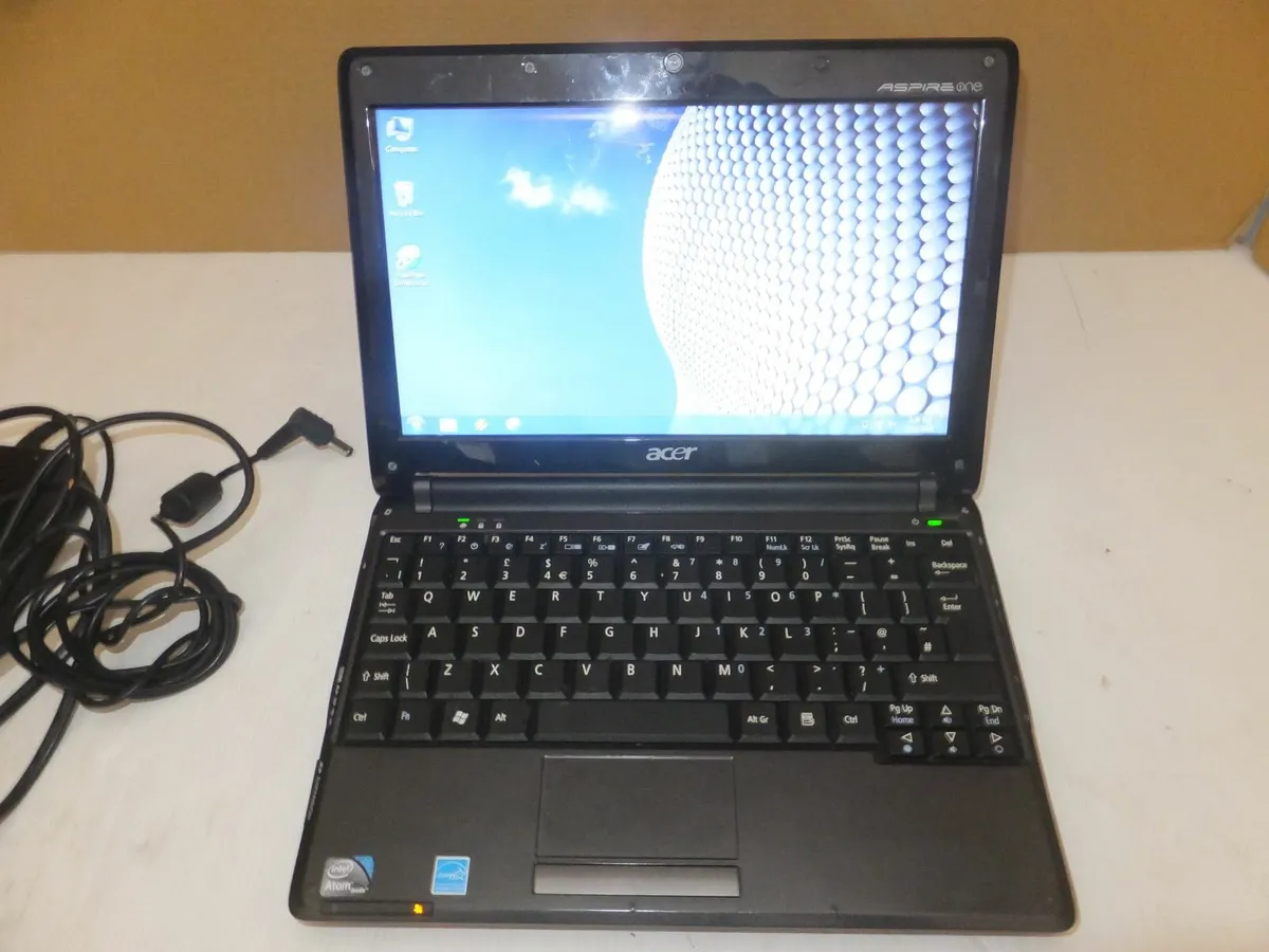 Acer laptop - Image 1