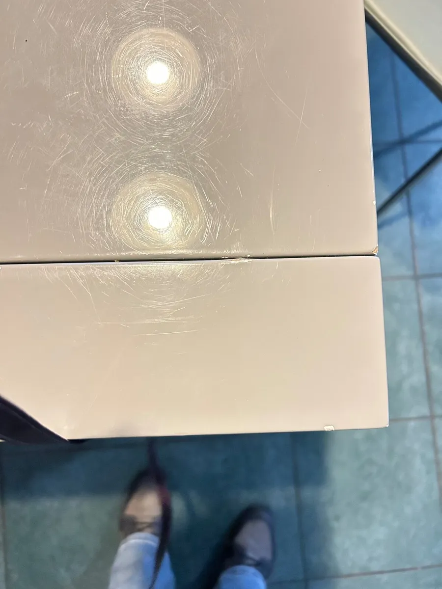 Kitchen Table & Chairs - Image 4