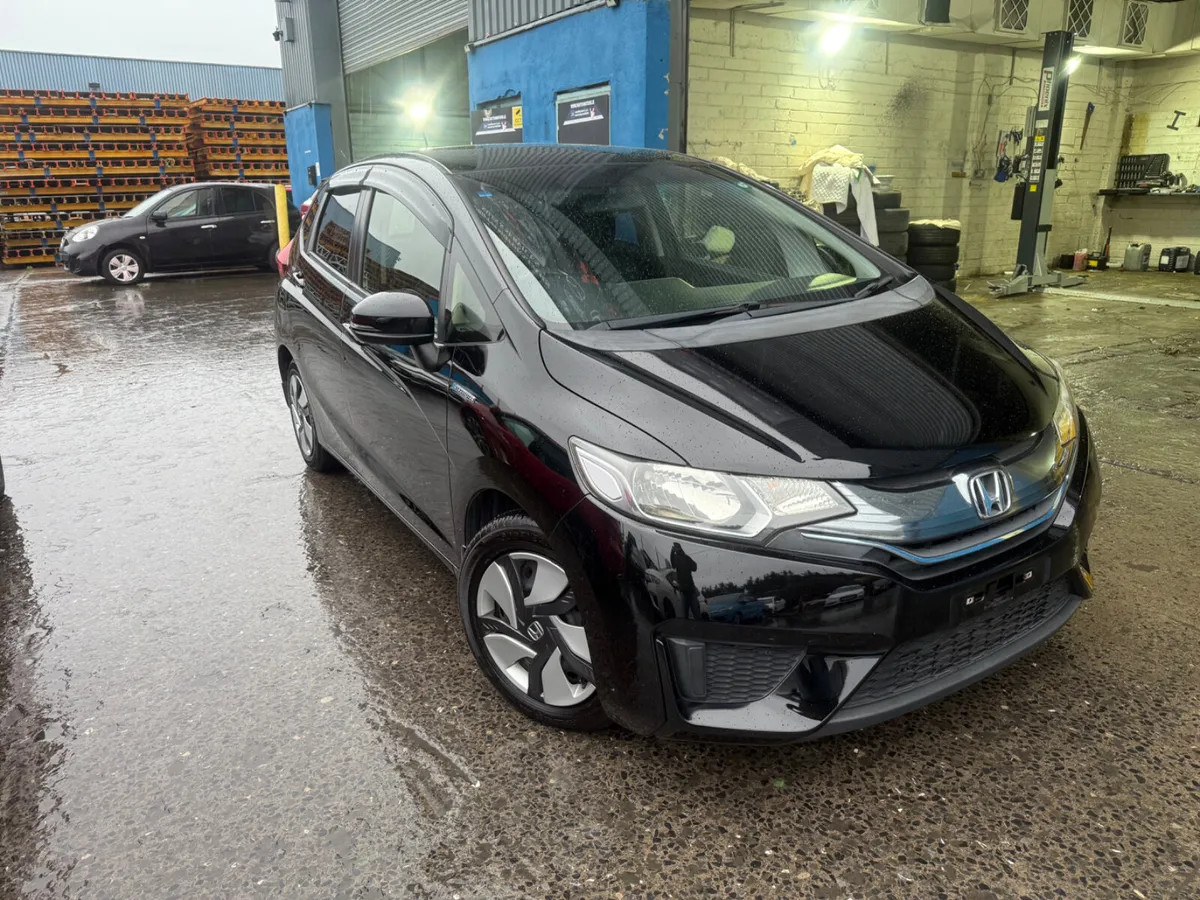 2015 Honda Fit Hybrid Automatic - Image 1